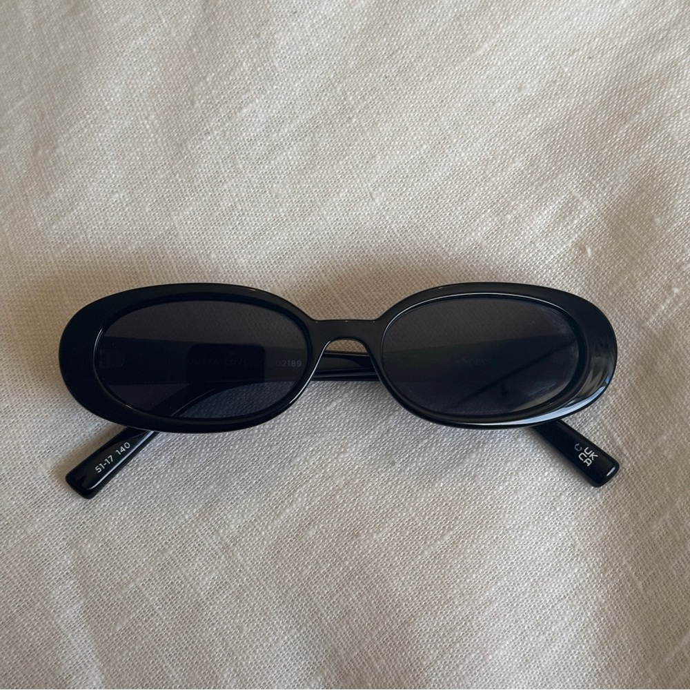 Le specs outta love sunglasses black